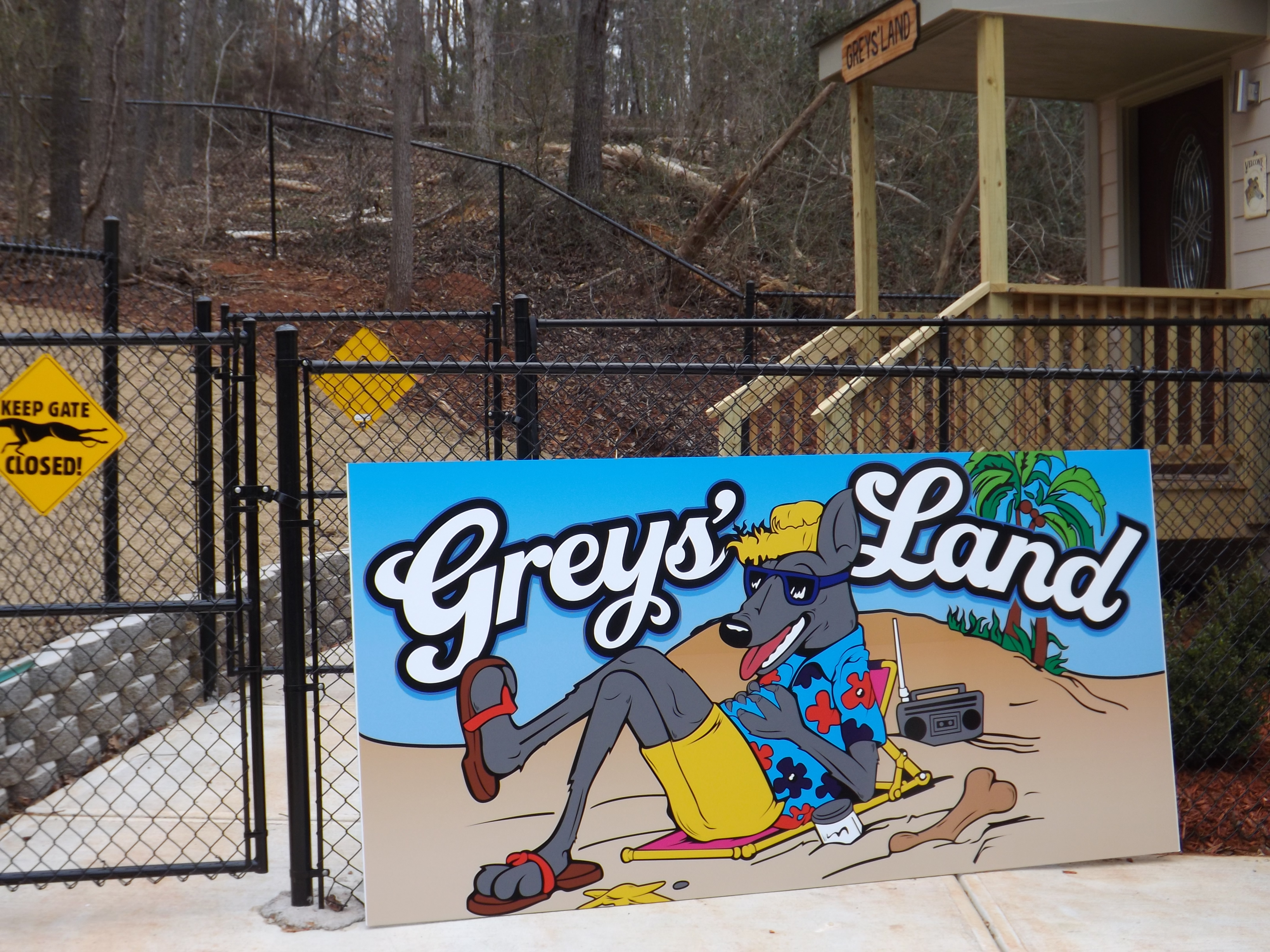 New Greys'Land sign